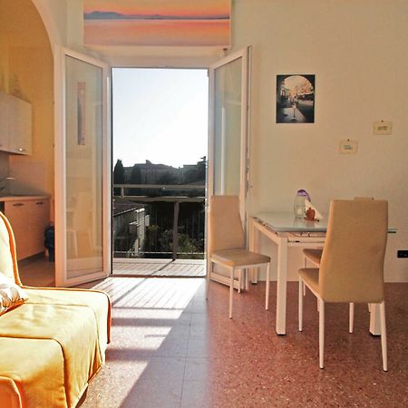 Appartamento Del Sole 代森扎诺-德尔加达 外观 照片